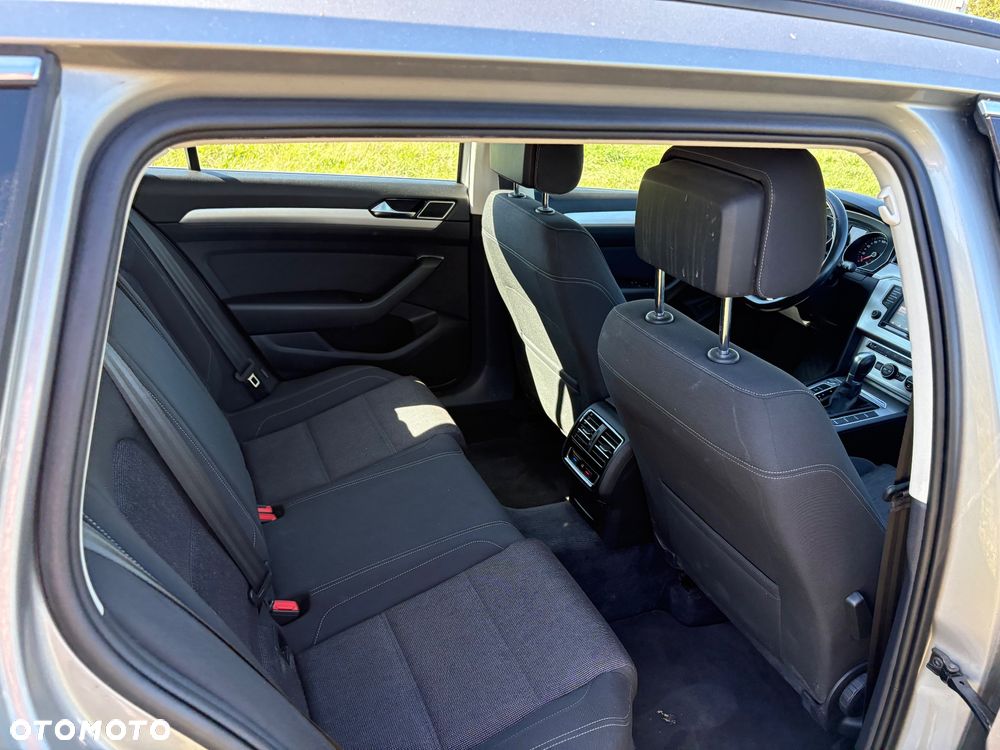 Volkswagen Passat Variant 2.0 TDI BMT Comfortline DSG - 23