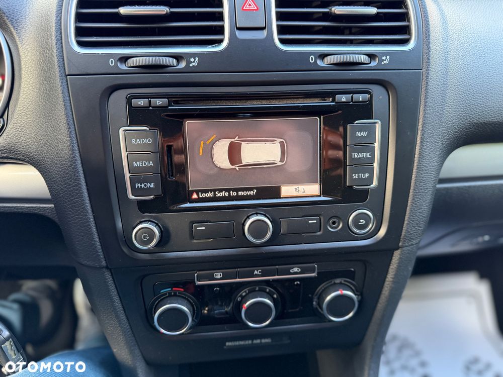 Volkswagen Golf - 22
