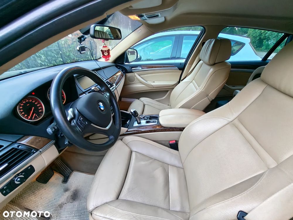 BMW X6 35i xDrive - 9