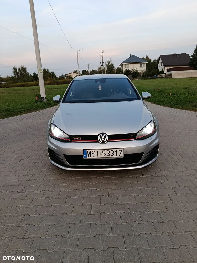 Volkswagen Golf 2.0 TSI BMT GTI Performance DSG - 2