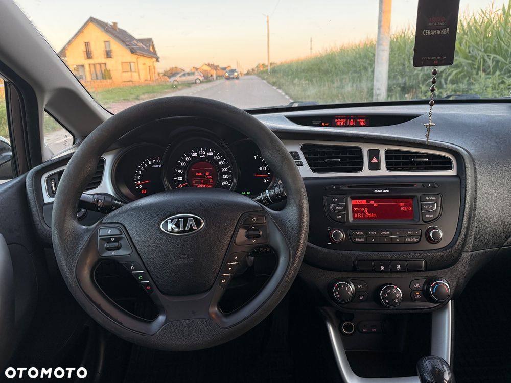 Kia Ceed 1.4 CVVT - 15