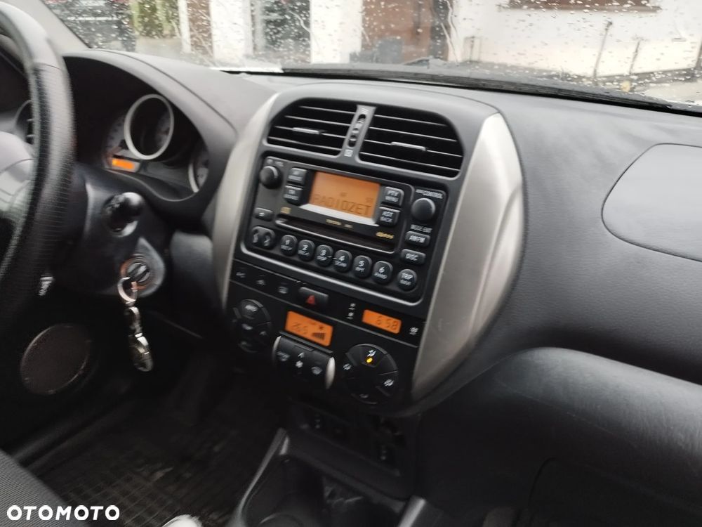 Toyota RAV4 2.0 VVT-i Sol - 35