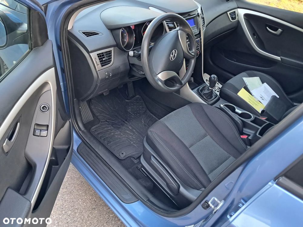 Hyundai i30 1.6 CRDI Trend - 4