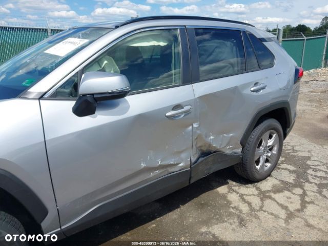 Toyota RAV4 - 9