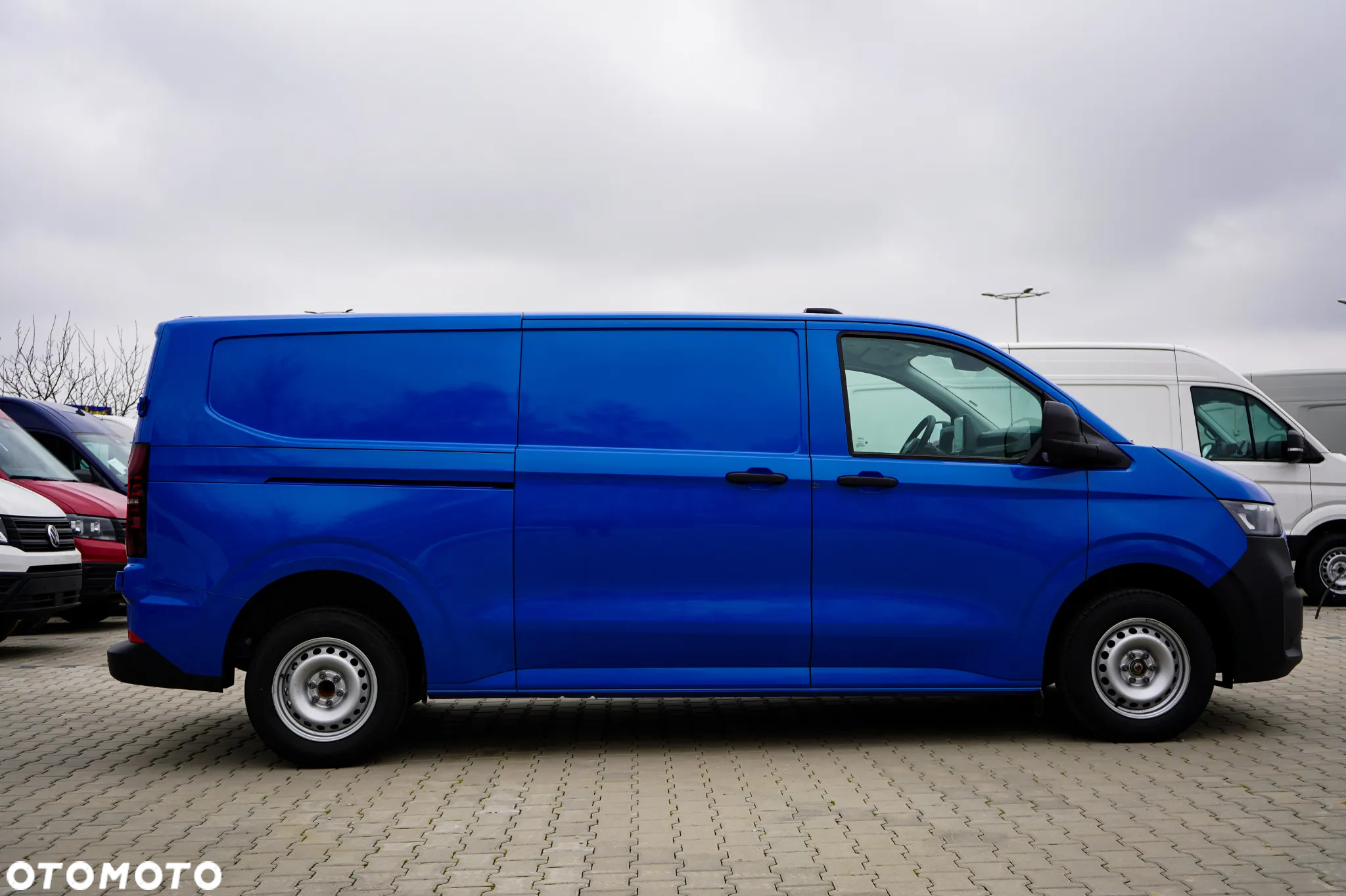 Volkswagen T7 Transporter - 8