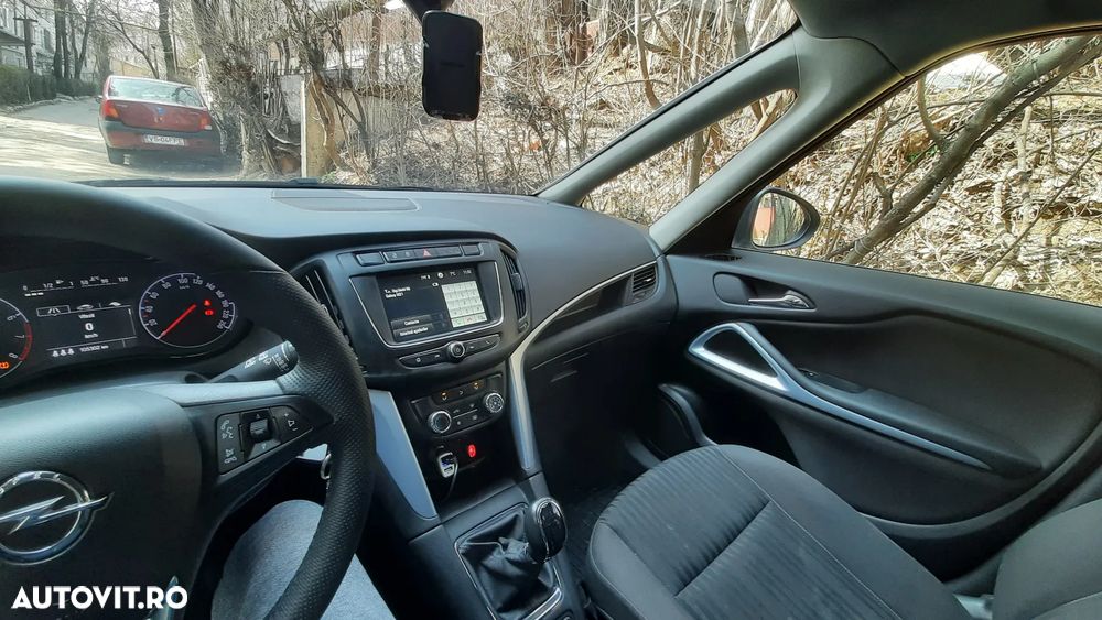 Opel Zafira 1.4 Essentia - 7