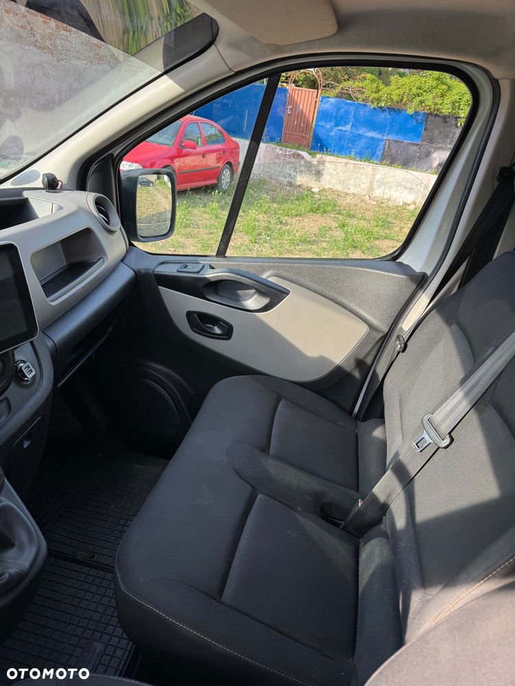 Renault Trafic - 18