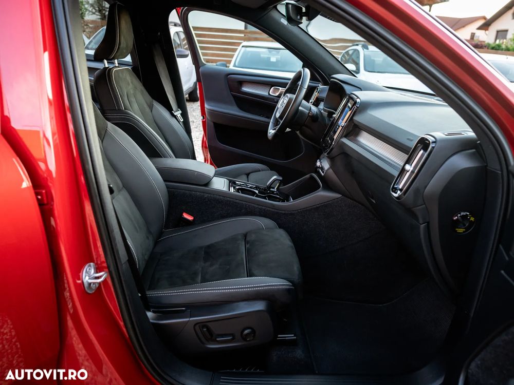 Volvo XC 40 B4 AT8 AWD Mild Hybrid R-Design - 29