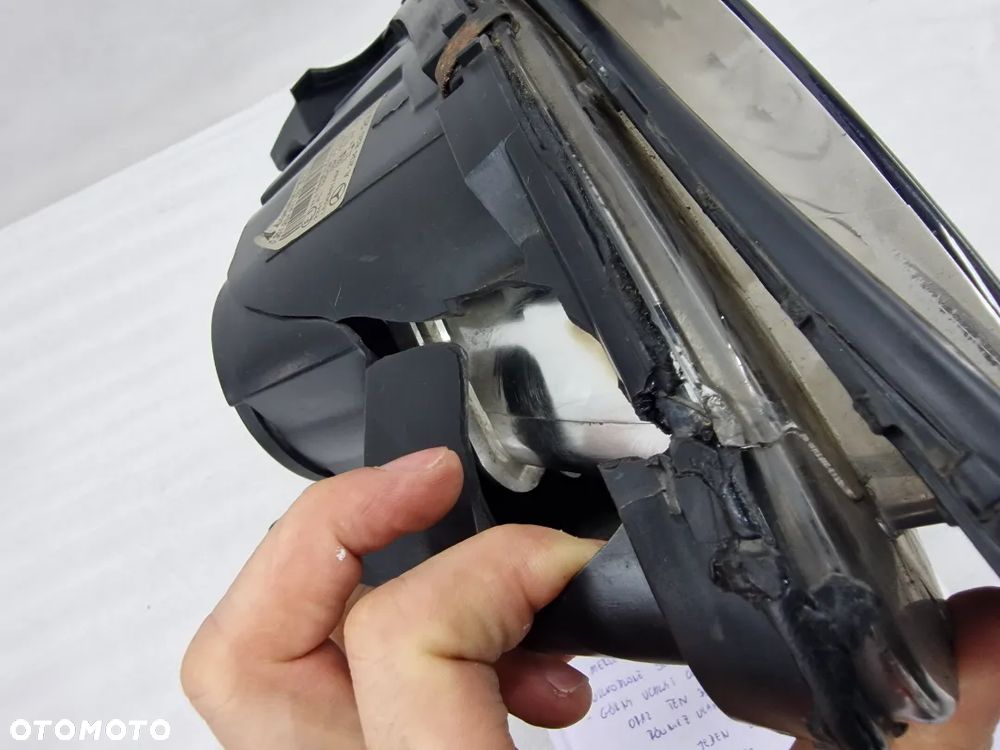 MERCEDES W204 06- XENON LEWY NIE SKRĘTNY LEWA LAMPA PRZEDNIA PRZÓD , NR A2048202961 , NR AUKCJI LL141 - 25