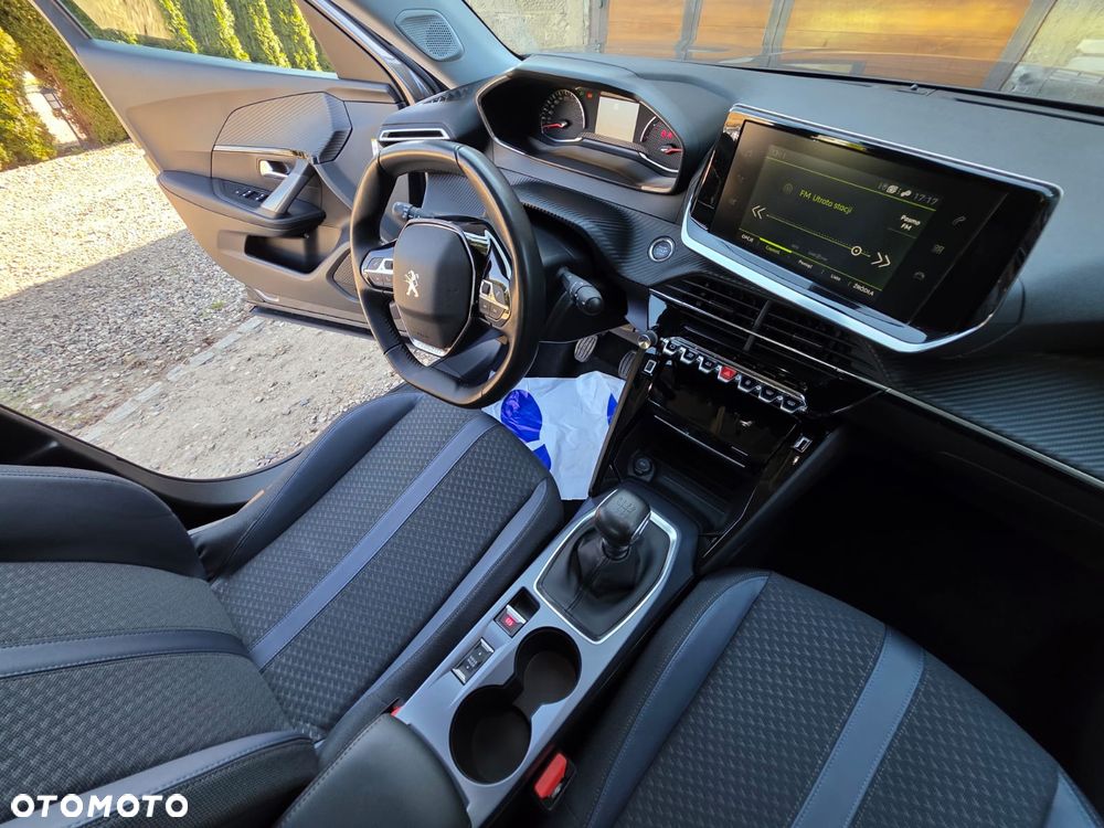 Peugeot 2008 PureTech 130 Allure - 11