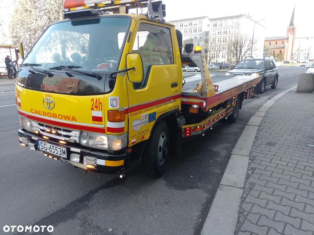 Toyota Dyna - 1