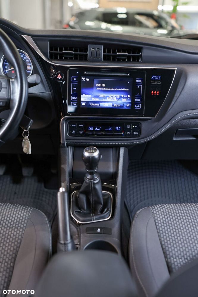 Toyota Corolla 1.6 Premium EU6 - 22