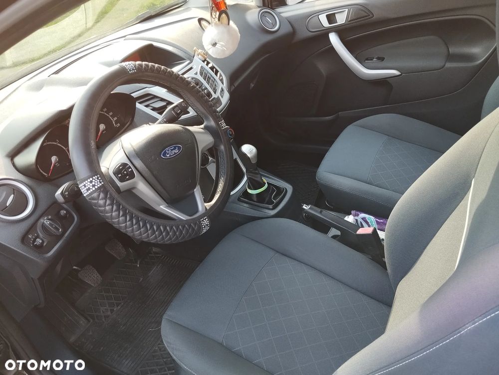 Ford Fiesta - 5