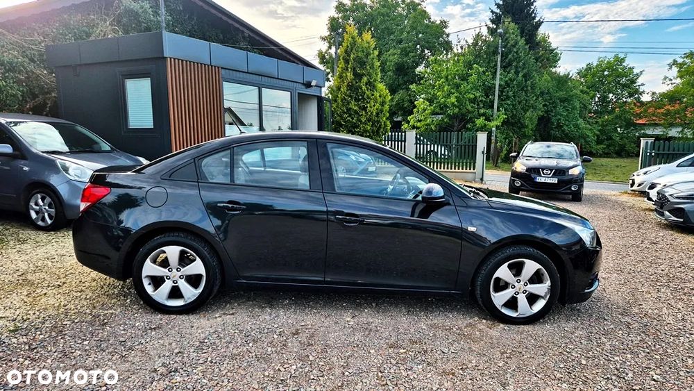 Chevrolet Cruze 1.6 LS - 11
