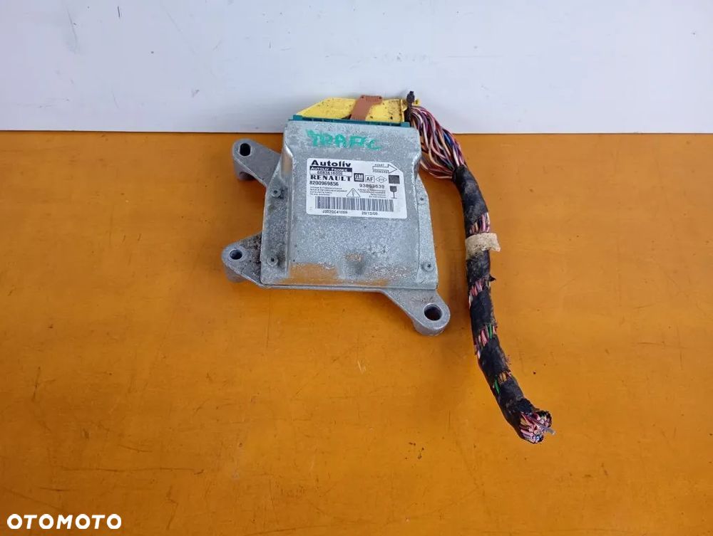 moduł poduszek sensor airbag renault trafic vivaro primastar 2001-2014 8200969856 - 1