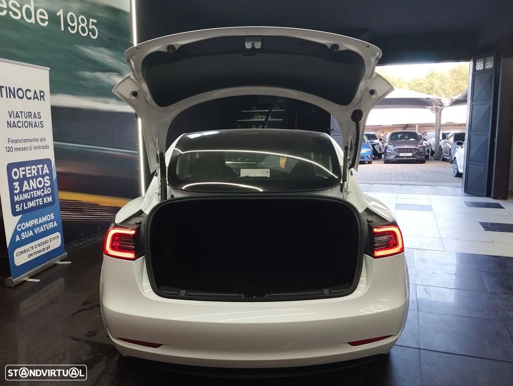 Tesla Model 3 Long-Range Dual Motor AWD — fotografia 12