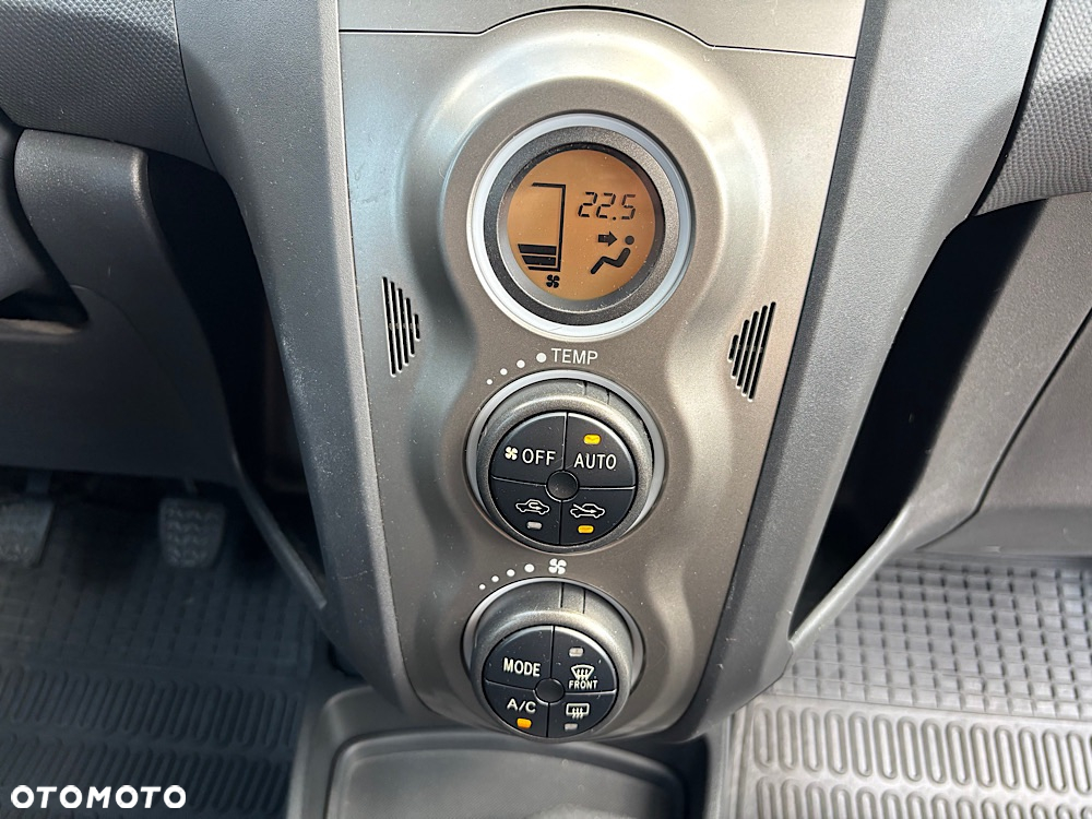 Toyota Yaris 1.33 Prestige - 30