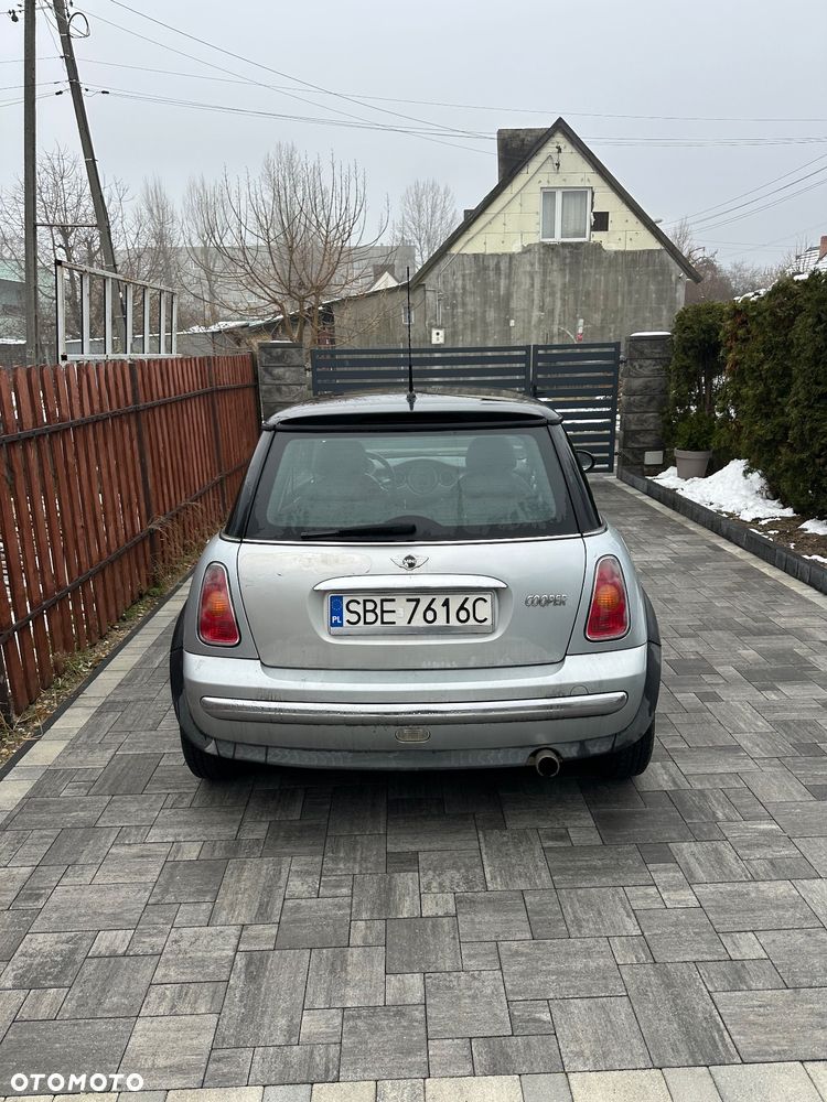 MINI Cooper Standard - 4