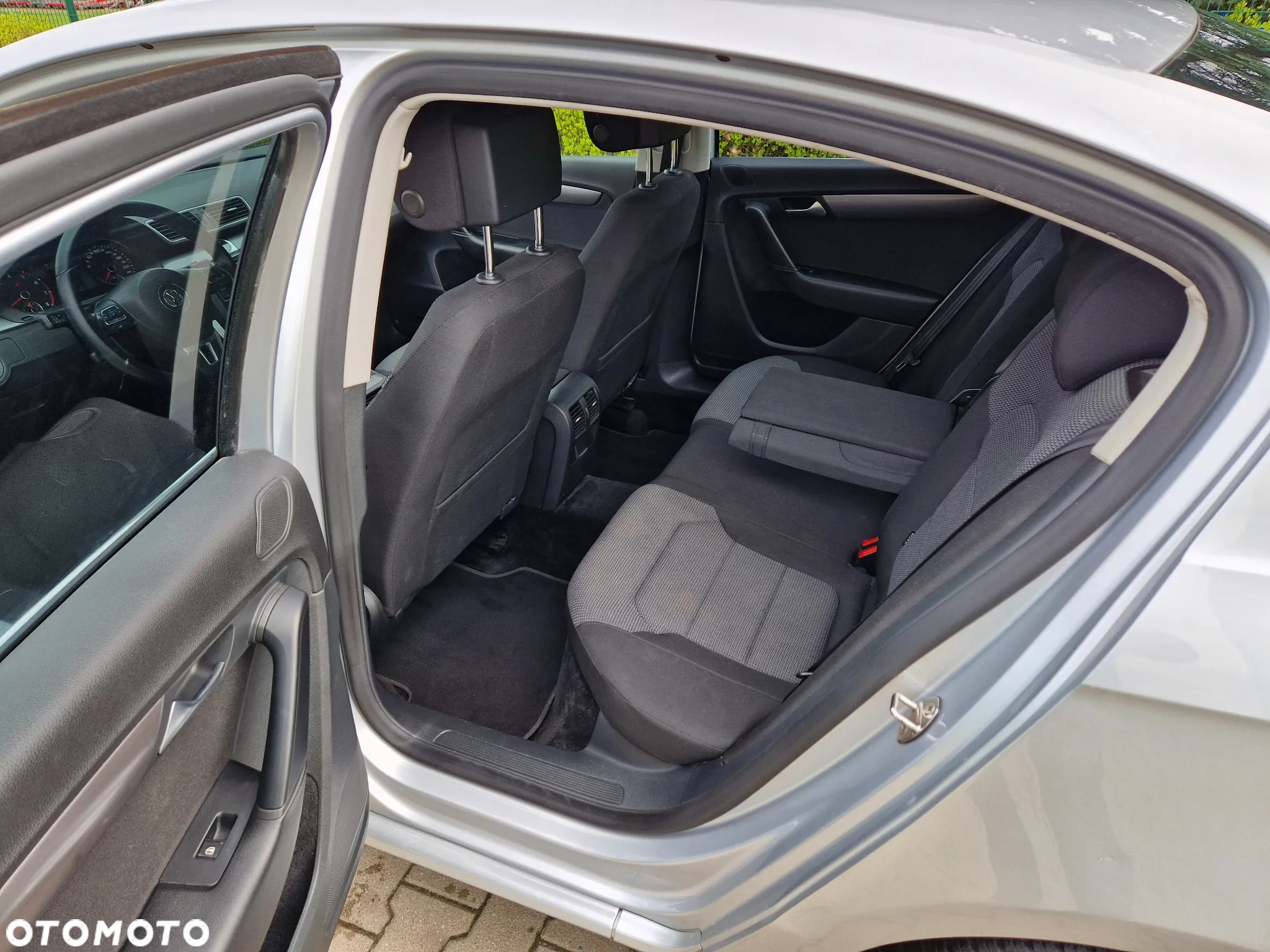 Volkswagen Passat - 14