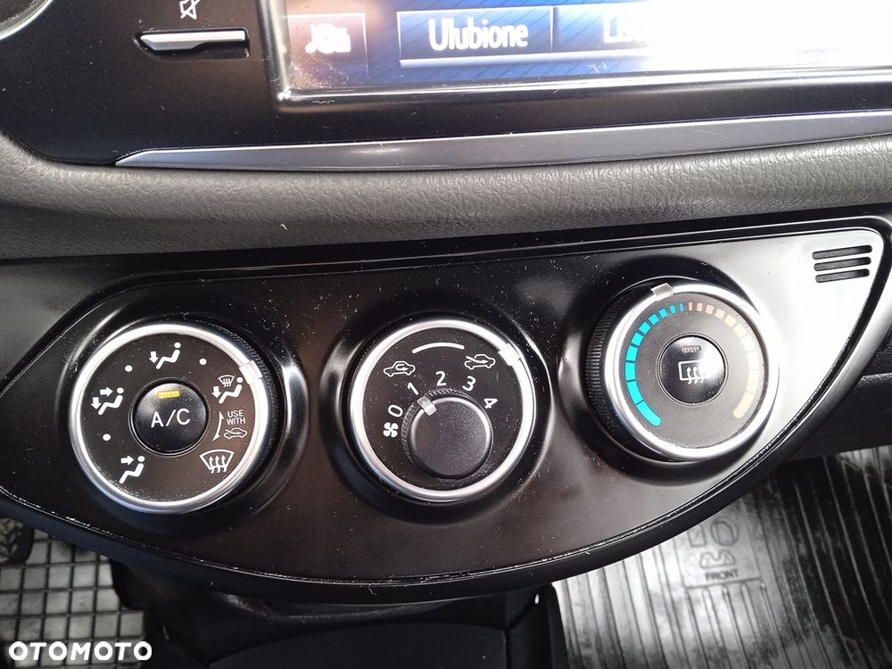 Toyota Yaris 1.5 Premium - 18