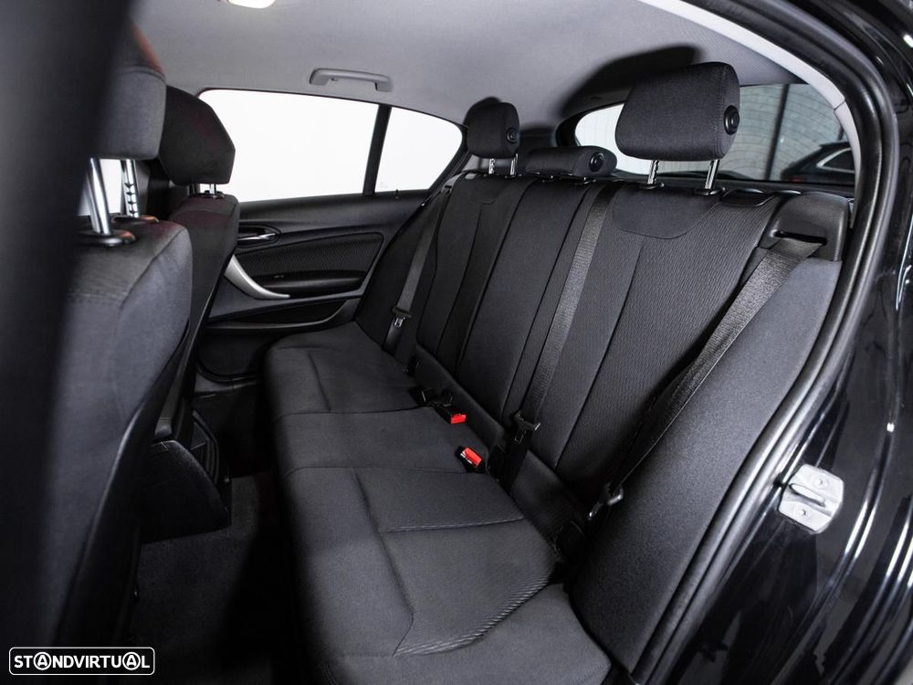 BMW 116 d Pack Desportivo M - 10