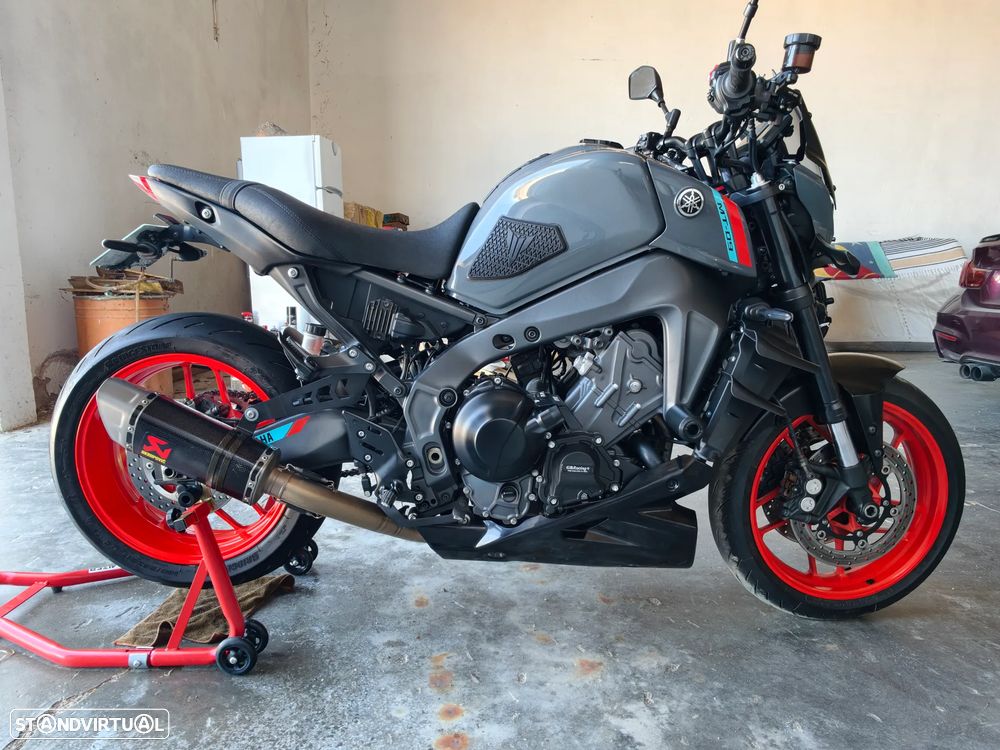 Yamaha MT-09 - 9