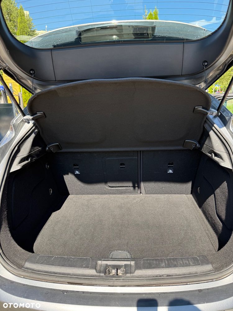 Infiniti Q30 1.6t Premium Tech 7DCT - 37