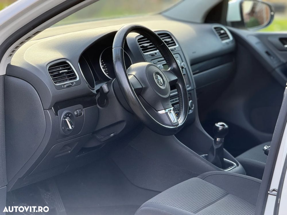 Volkswagen Golf 1.6 Comfortline - 11