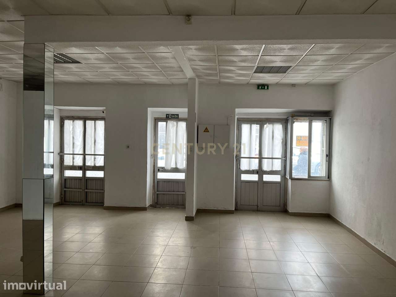 Prédio à Venda na Malveira – Propriedade Total junto à Estação de Com - Grande imagem: 2/12
