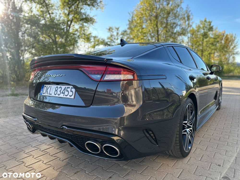 Kia Stinger - 2