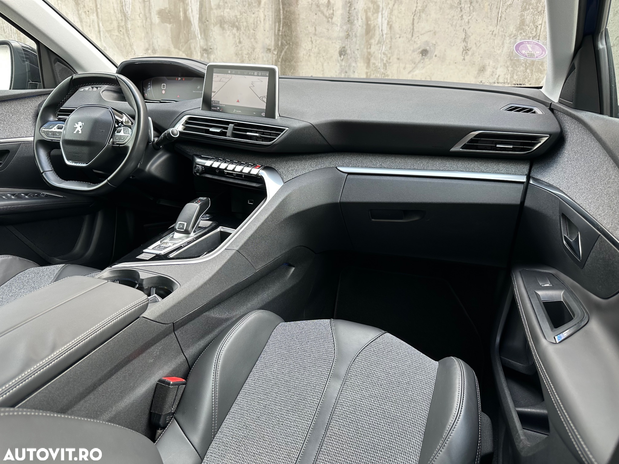 Peugeot 3008 PureTech 130 Stop & Start GPF EAT8 Allure - 21