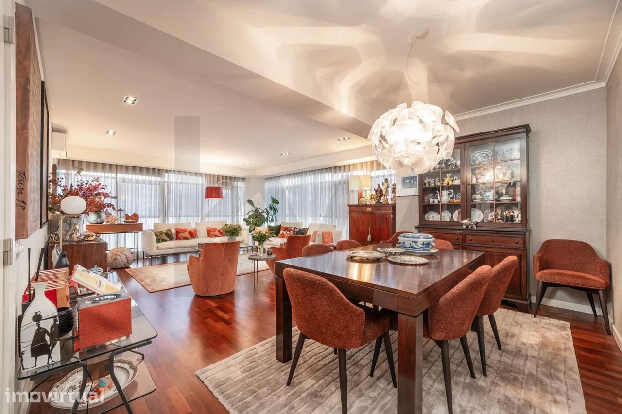 Exclusivo apartamento T4 na Cruz de Celas, Coimbra | luz, elegância e - Grande imagem: 2/27