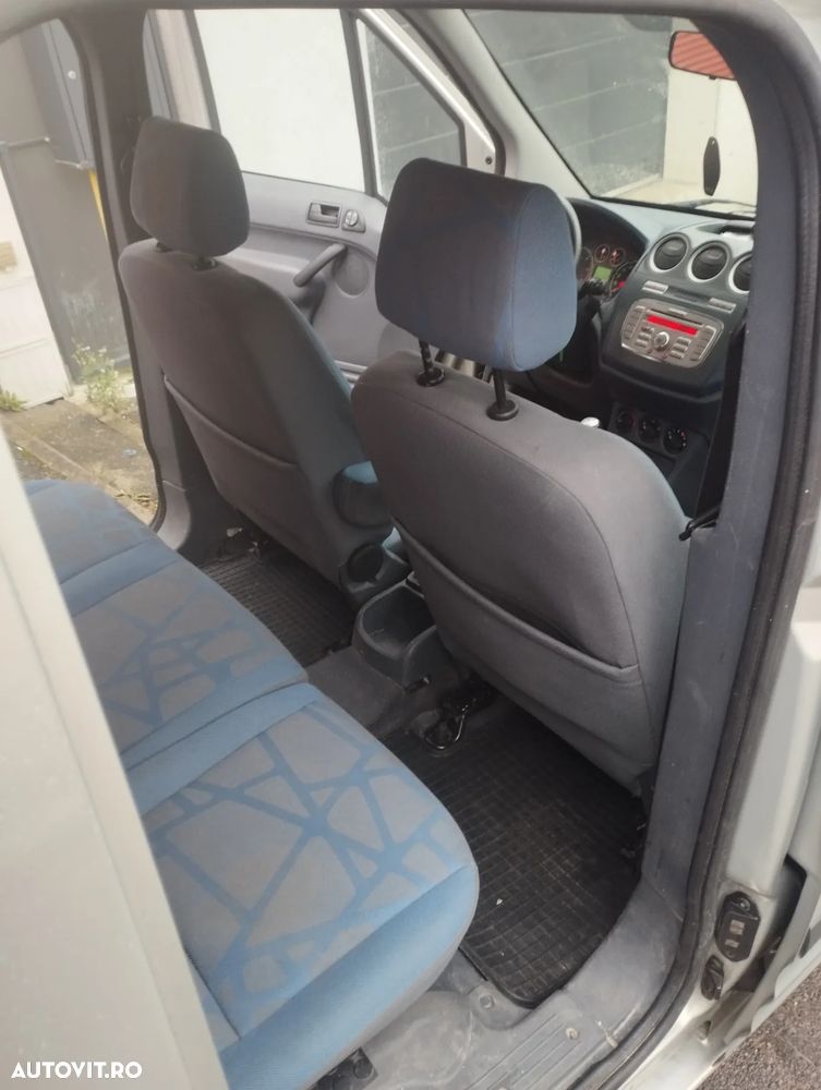Ford Tourneo Connect - 8