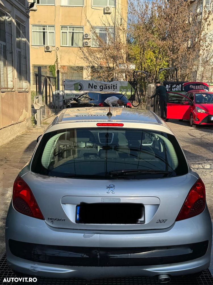 Peugeot 207 - 21