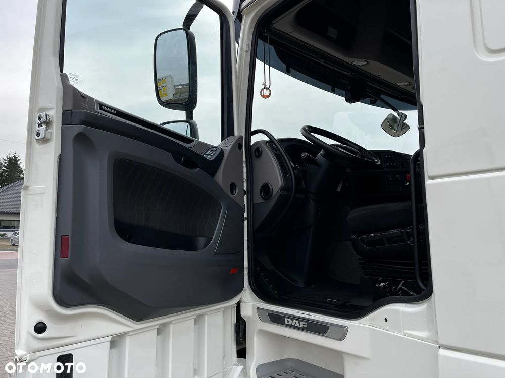 DAF XF 530 SUPERSPACECAB ORYGINALNY PRZEBIEG SERWISOWANY SPROWADZONY Z FRANCJI - 9