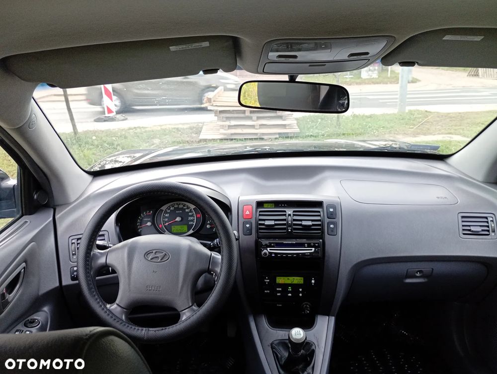 Hyundai Tucson 2.0 Comfort 2WD - 11