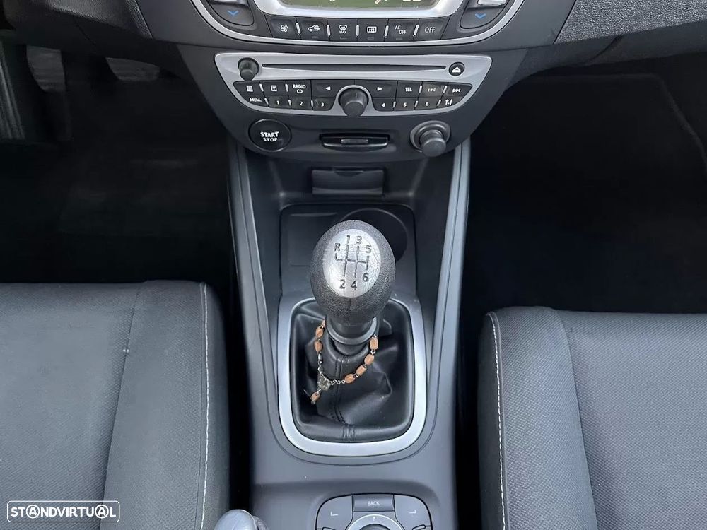 Renault Mégane 1.5 dCi Comfort SS - 19