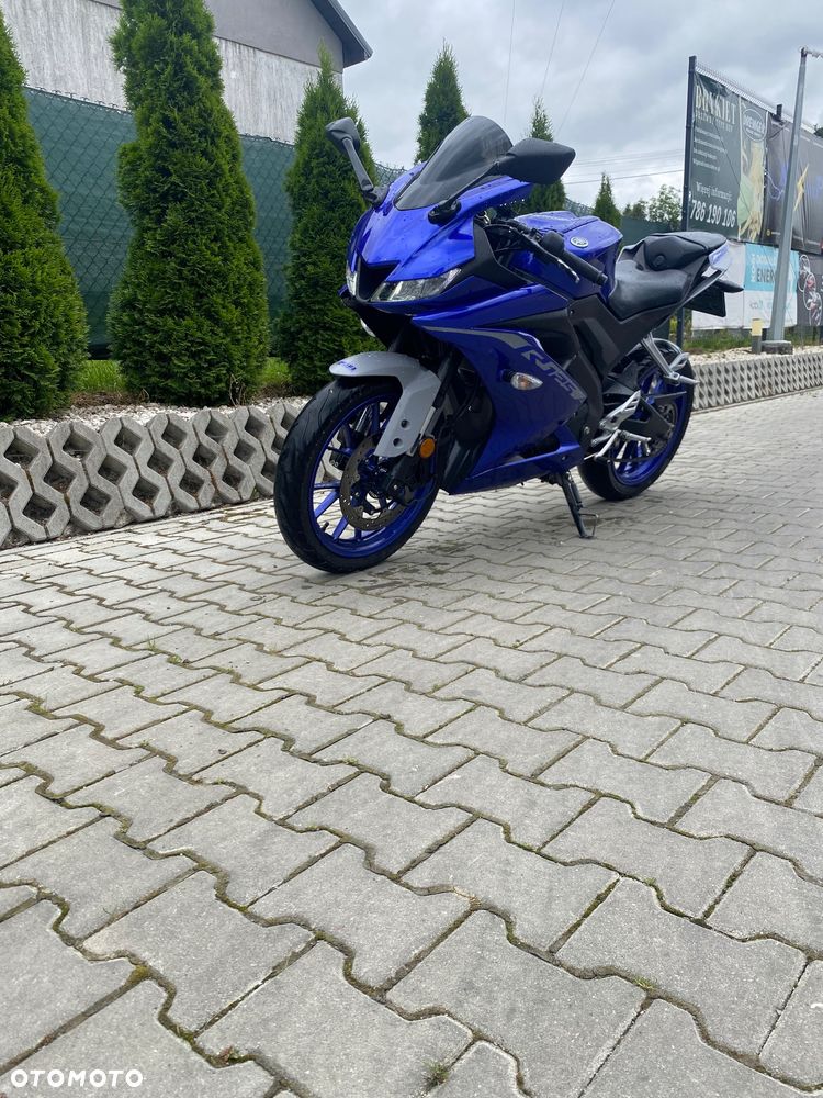 Yamaha YZF - 4