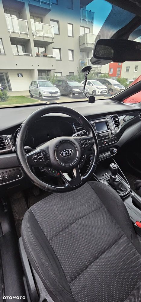 Kia Carens 1.7 CRDi L - 26