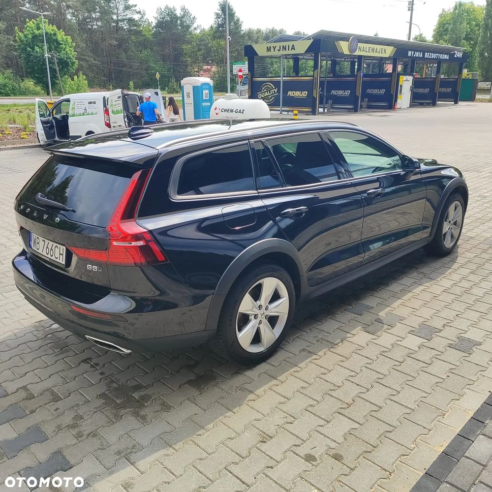 Volvo V60 Cross Country B5 B AWD - 4