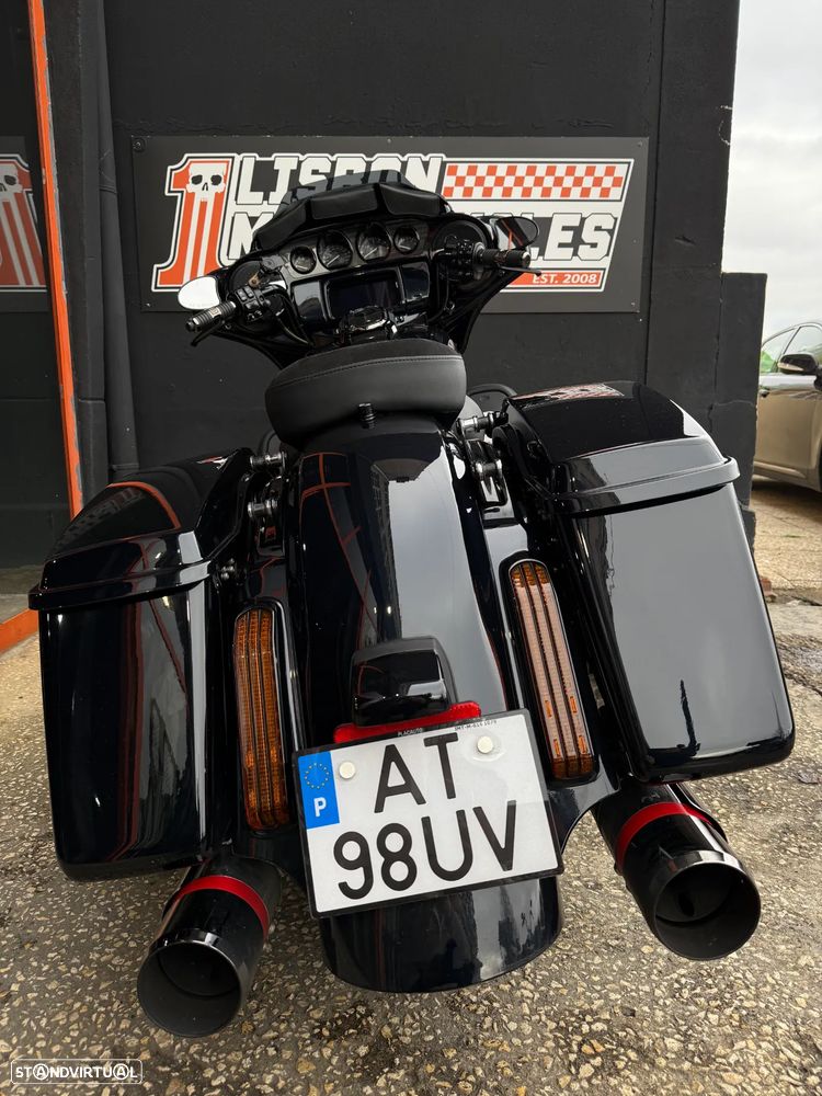 Harley-Davidson FLHXS CVO - 15