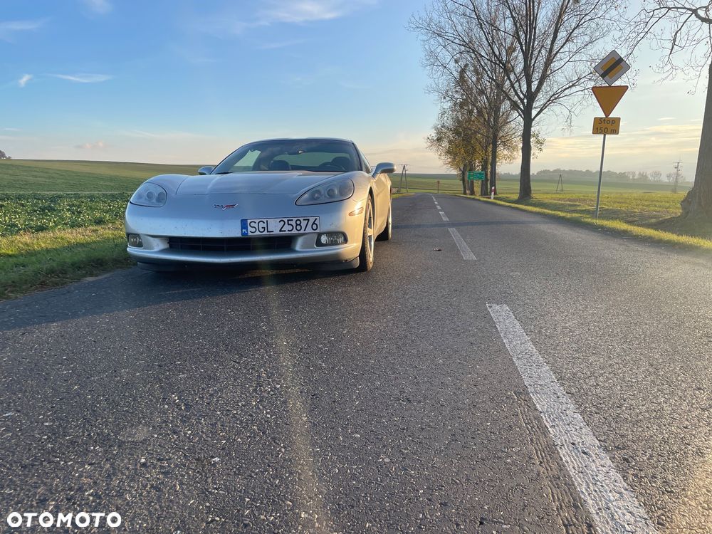 Chevrolet Corvette - 11