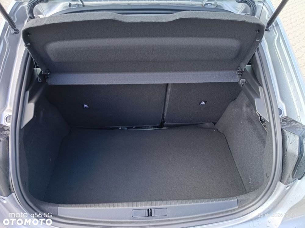 Peugeot 208 - 9