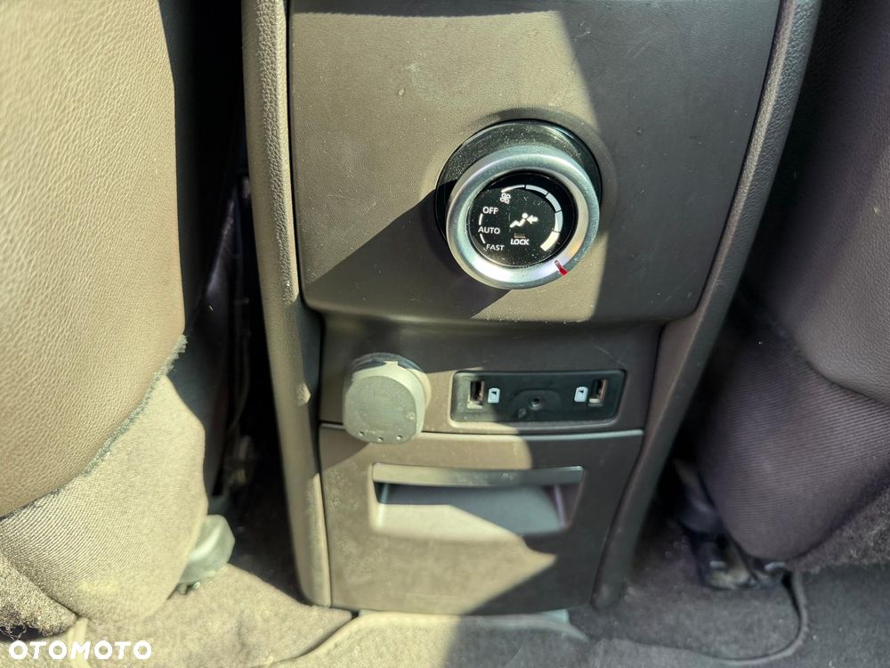 Renault Espace 1.6 dCi Energy Initiale Paris EDC 7os - 22