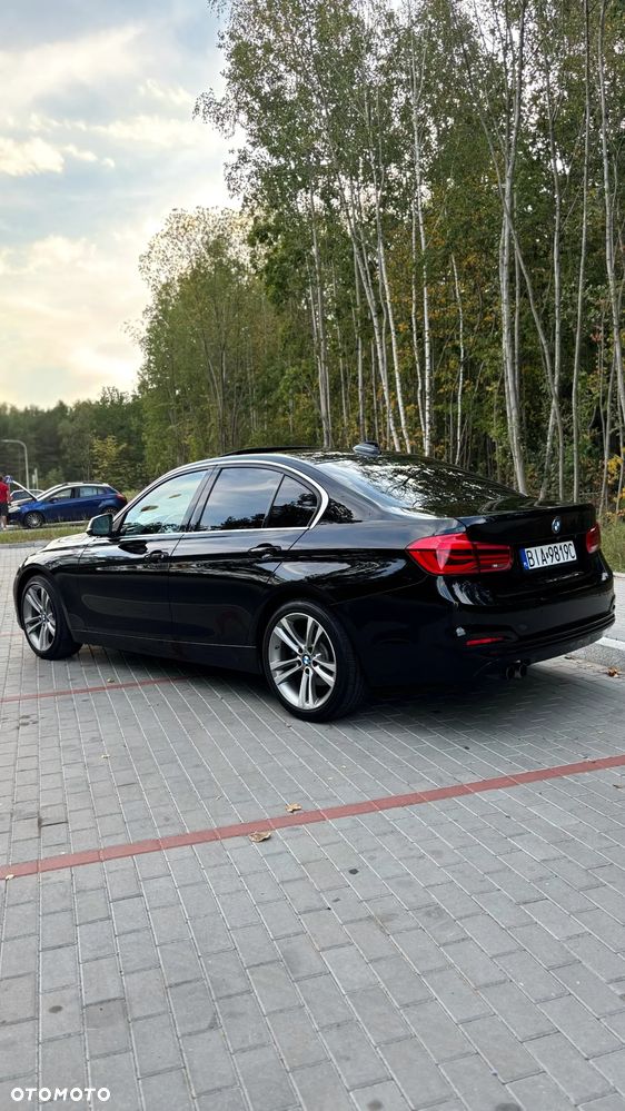 BMW Seria 3 330i - 5