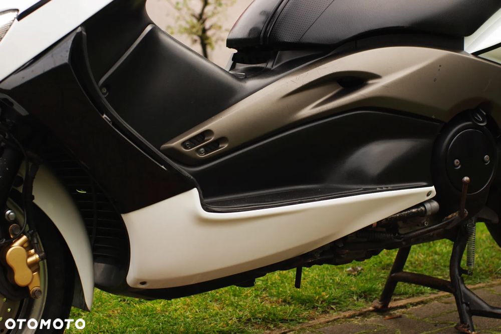 Yamaha Tmax - 32
