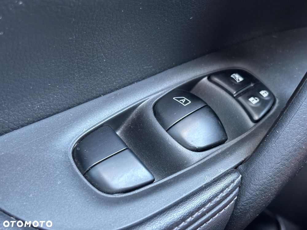 Nissan X-Trail 1.7 dCi N-Connecta 2WD - 20