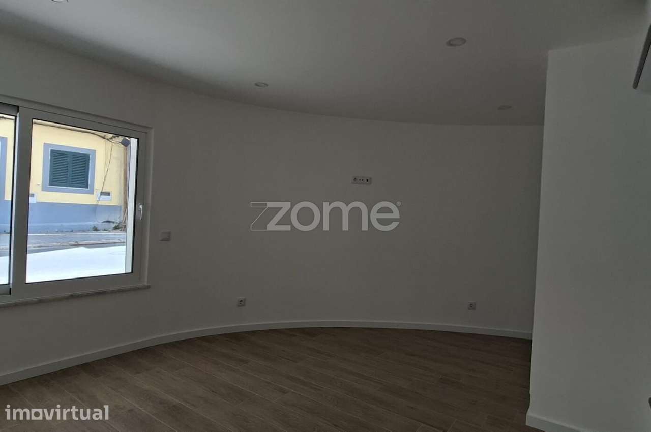 Apartamento T2 como novo, perto da praia - Grande imagem: 2/12