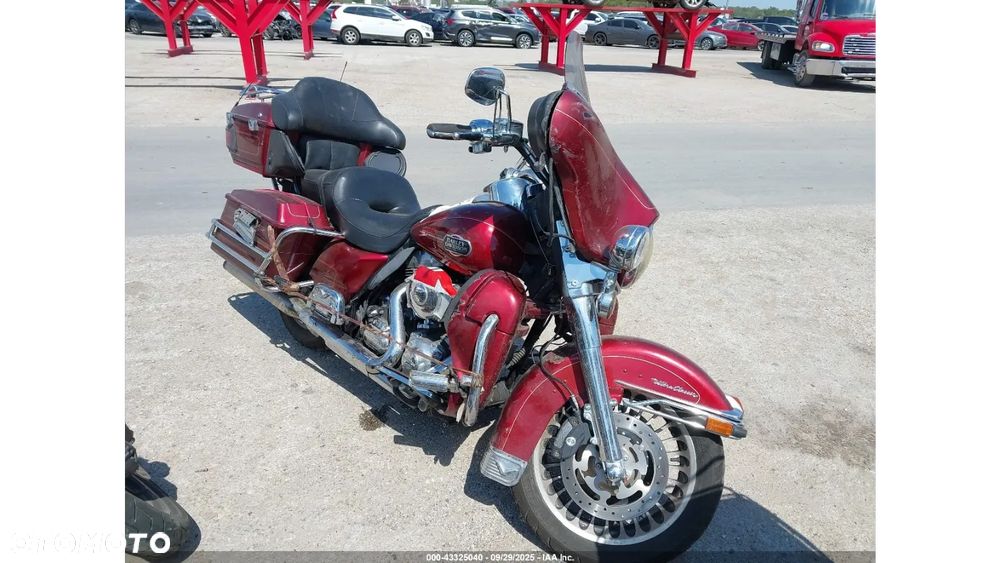 Harley-Davidson FLHTCU Ultra - 1