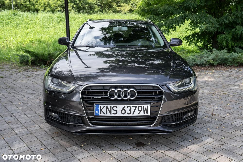 Audi A4 Avant 2.0 TDI DPF clean diesel quattro S line Sportpaket - 11
